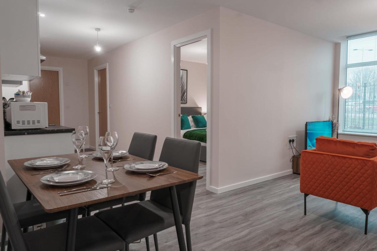Modern 2 Bed In - Sleeps 4 *