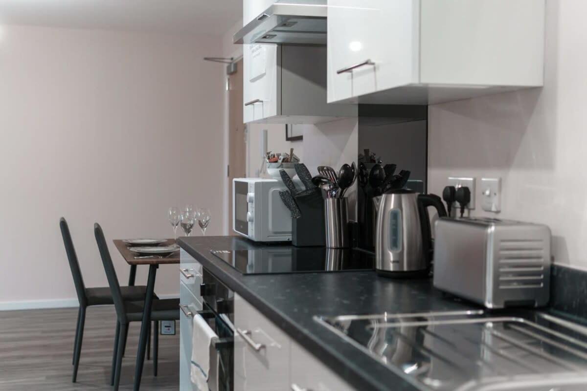 Modern 2 Bed In - Sleeps 4 Manchester