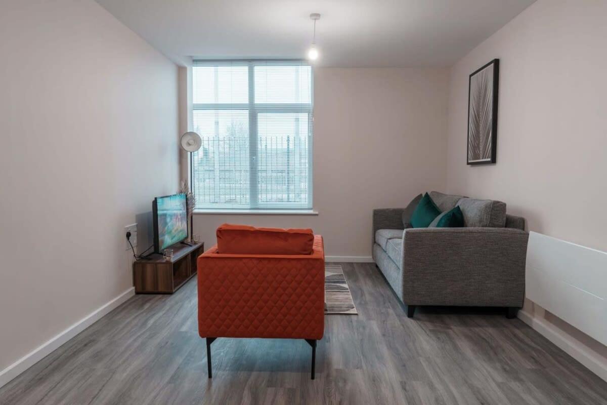 Apartment Modern 2 Bed In - Sleeps 4 *