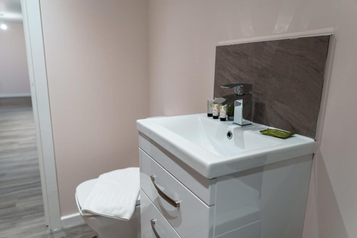 Apartment Modern 2 Bed In - Sleeps 4 Manchester