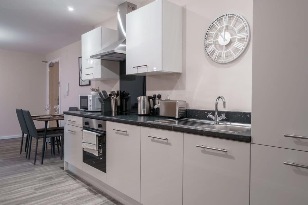 Modern 2 Bed In - Sleeps 4 Manchester